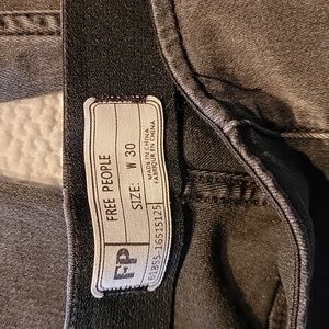 Free People flair pull on jeans ,Dark Grey/Black...size 30. Worn once.